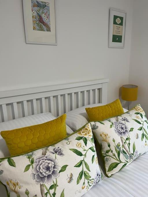 No5 At 53 - 2 Bed Apartment In Leek, Staffs Peak District Eksteriør billede