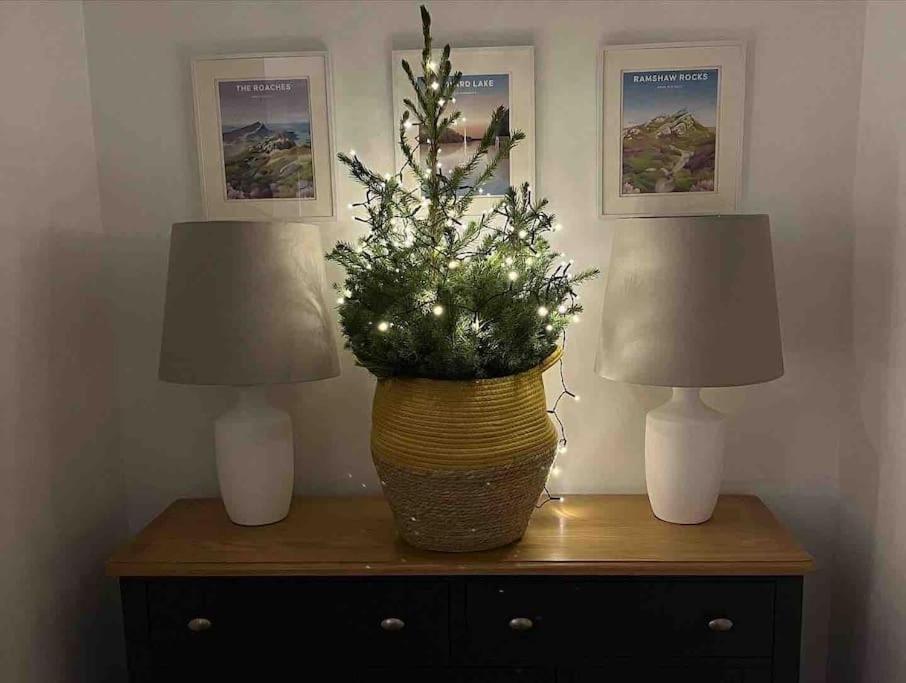 No5 At 53 - 2 Bed Apartment In Leek, Staffs Peak District Eksteriør billede