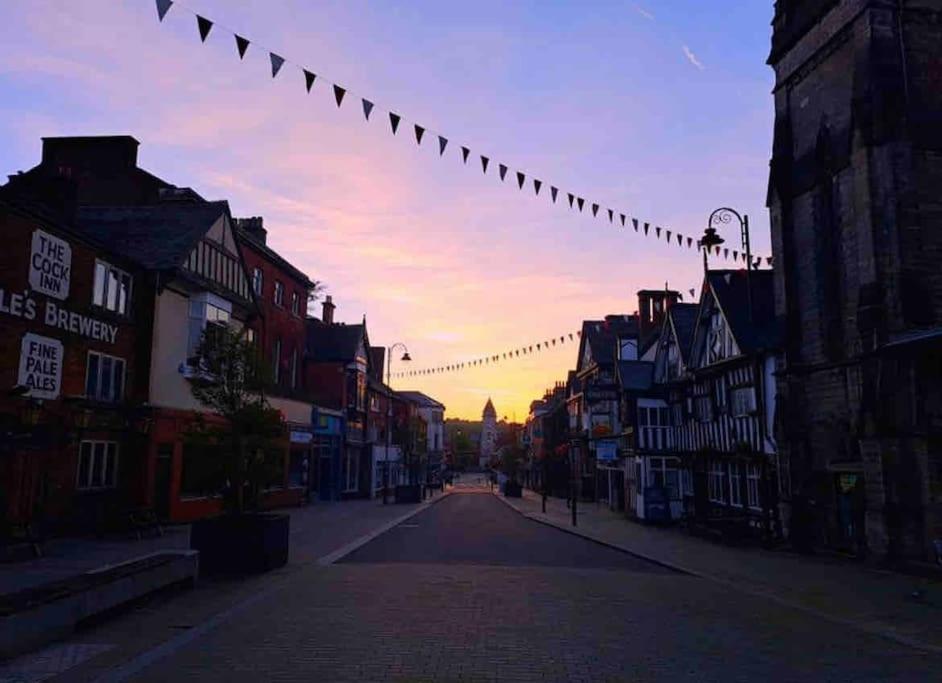 No5 At 53 - 2 Bed Apartment In Leek, Staffs Peak District Eksteriør billede